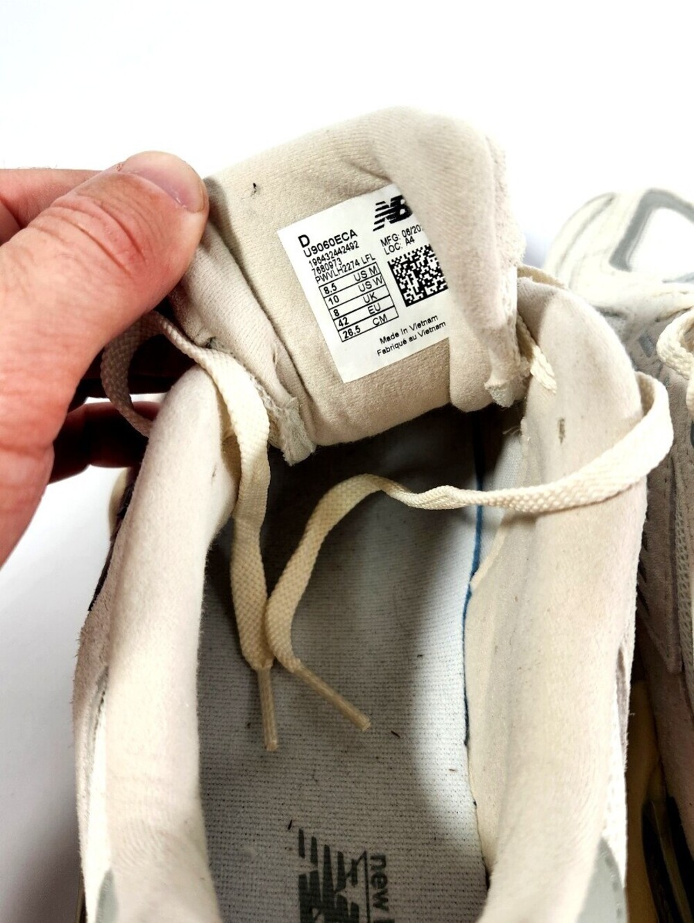 New Balance 9060 Men's Running Shoes Size 9.5 Cream Gray - Picture 6 of 6